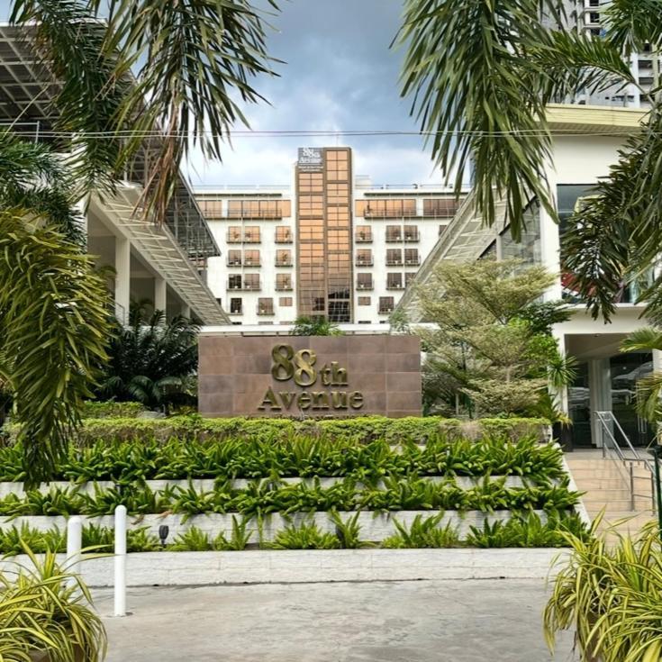 88Th Avenue Aparthotel Cebu Exterior foto